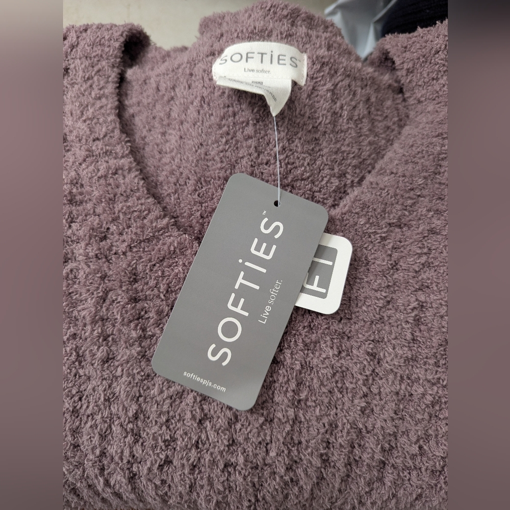 Softies Waffle Marshmallow V-Neck Luxe Lounge Set - Picture 4 of 5